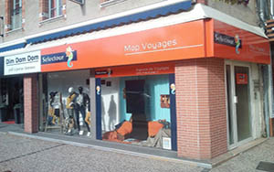 mairie de muret commerces mopvoyages vitrine